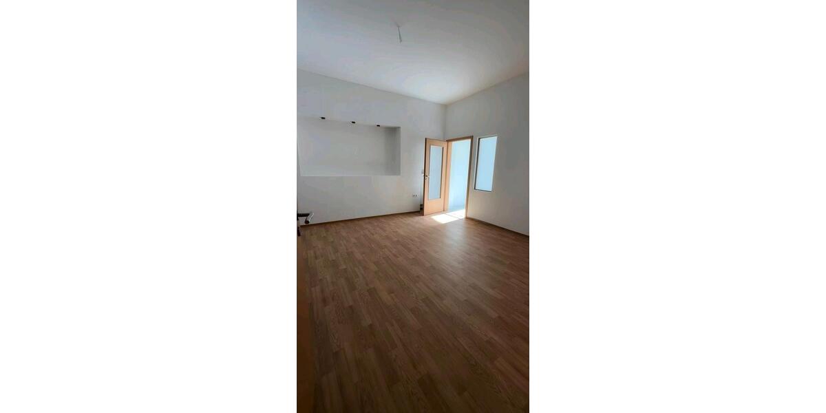 Erdgeschoßwohnung Coburg - 4.5 Zimmer, 120 m&sup2;, 230.000&euro; | Angebot:27107810