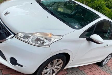 Peugeot 208 127.000 km 4.100 &euro; Hesel 26835