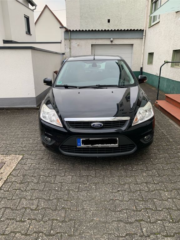 Ford Focus 172.800 km 2.750 € Hofheim 65719