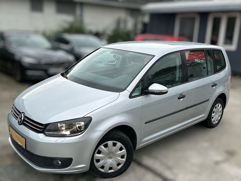 VW Touran 180.000 km 8.100 € Frankfurt am Main 60594