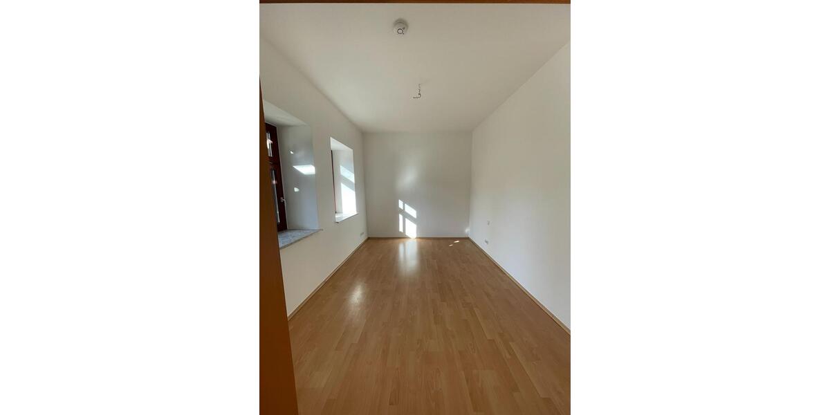 Erdgeschoßwohnung Zschopau - 2 Zimmer, 71 m&sup2;, 639&euro; | Angebot:25270640