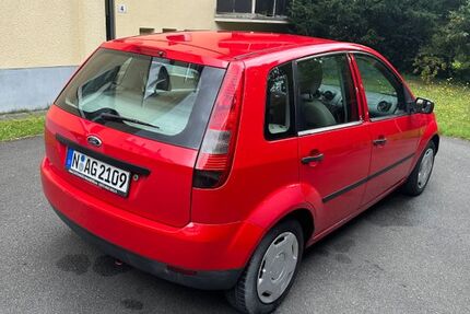 Ford Fiesta 181.000 km 1.899 € Nürnberg 90408