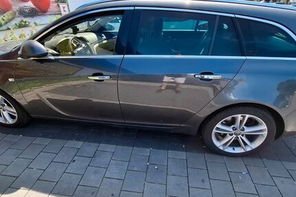 Opel Insignia 244.000 km 2.900 &euro; Haag i. OB (Haag) 83527