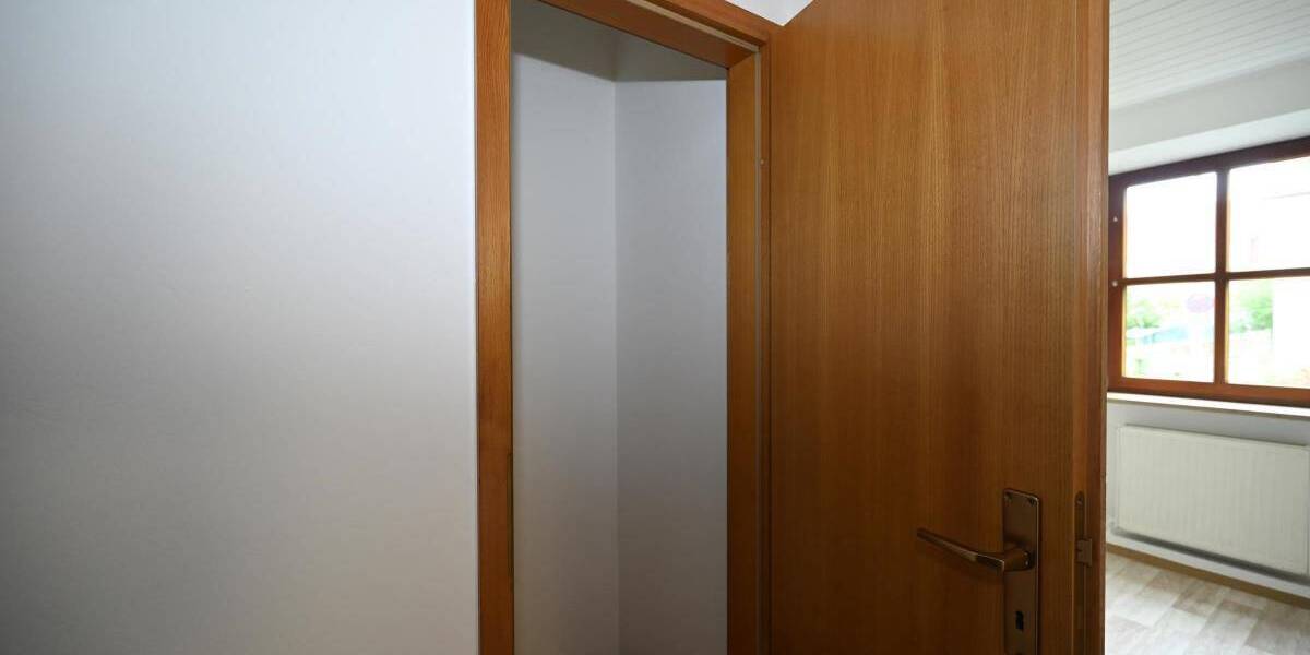 Etagenwohnung Neumarkt Altenhof - 4 Zimmer, 96 m&sup2;, 800&euro; | Angebot:26796430