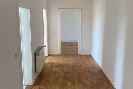 Wohnung Dessau Innerstädtischer Bereich Mitte - 2 Zimmer, 79 m&sup2;, 320&euro; | Angebot:27134390