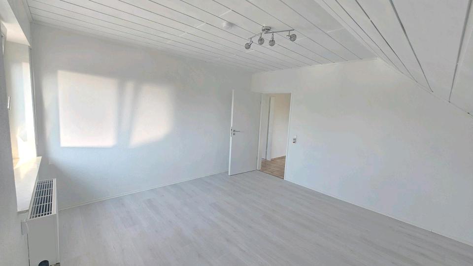 Dachgeschoßwohnung Geilenkirchen - 2 Zimmer, 50 m&sup2;, 500&euro; | Angebot:26399865