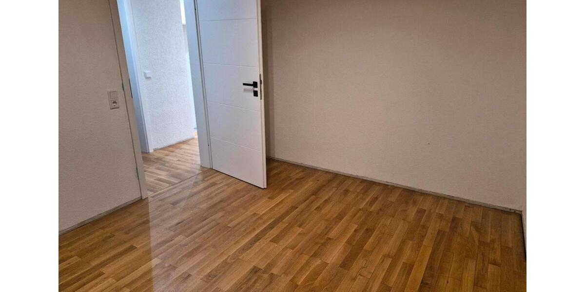 Erdgeschoßwohnung Würzburg Dürrbachau - 3 Zimmer, 98 m&sup2;, 1.350&euro; | Angebot:25362791