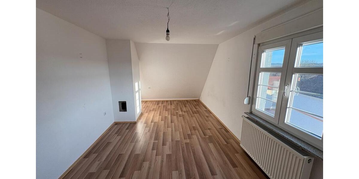 Wohnung zu Vermieten in Eisenberg 3ZKB 3 zimmer
