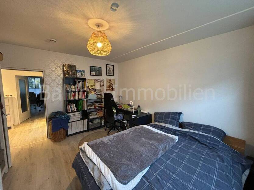 Ab Januar freie 4-Zimmer-Wohnung mit Balkon und KFZ-Stellplatz!
