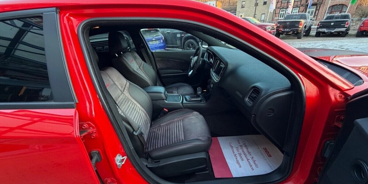 Dodge Charger 5.7 V8 HEMI R/T SRT 107.700 km 24.999 &euro; Rudolstadt 07407