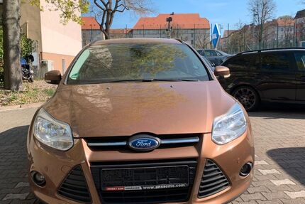 Ford Focus 198.000 km 3.700 &euro; Berlin 12045
