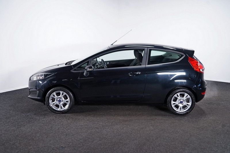 Ford Fiesta 106.000 km 6.600 € Altdorf 84032