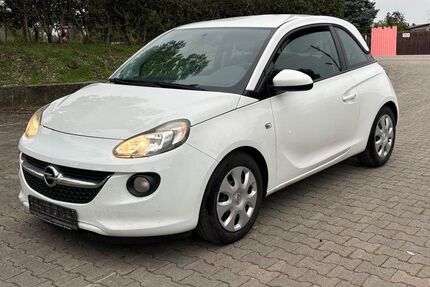 Opel Adam 185.564 km 2.999 &euro; München 81243
