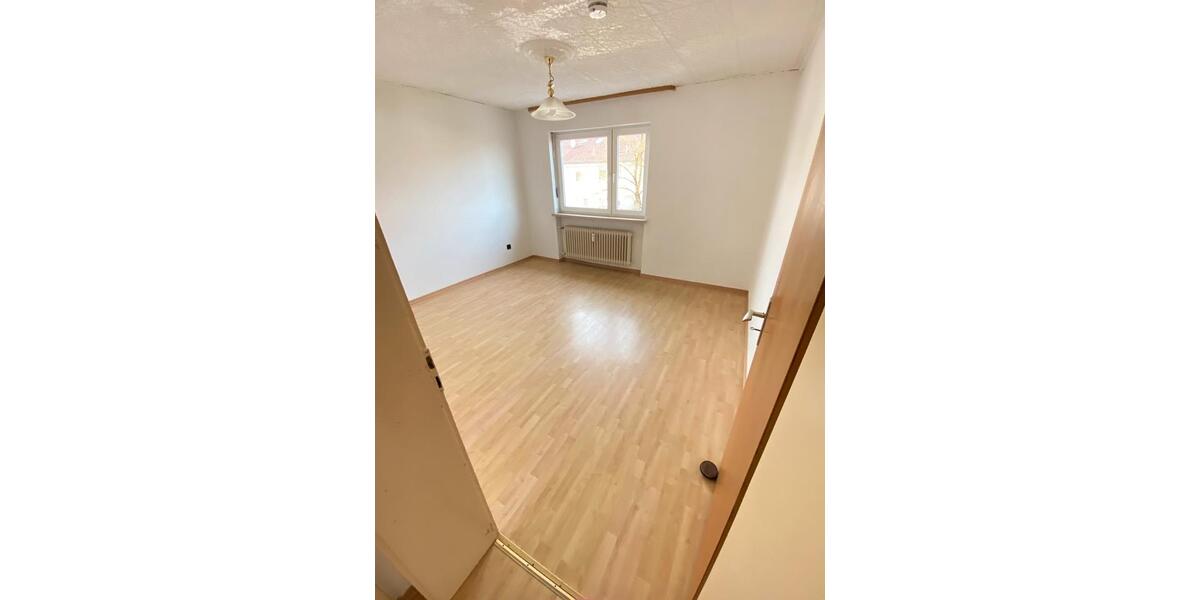 Etagenwohnung Altötting - 3 Zimmer, 72 m&sup2;, 189.000&euro; | Angebot:25857844