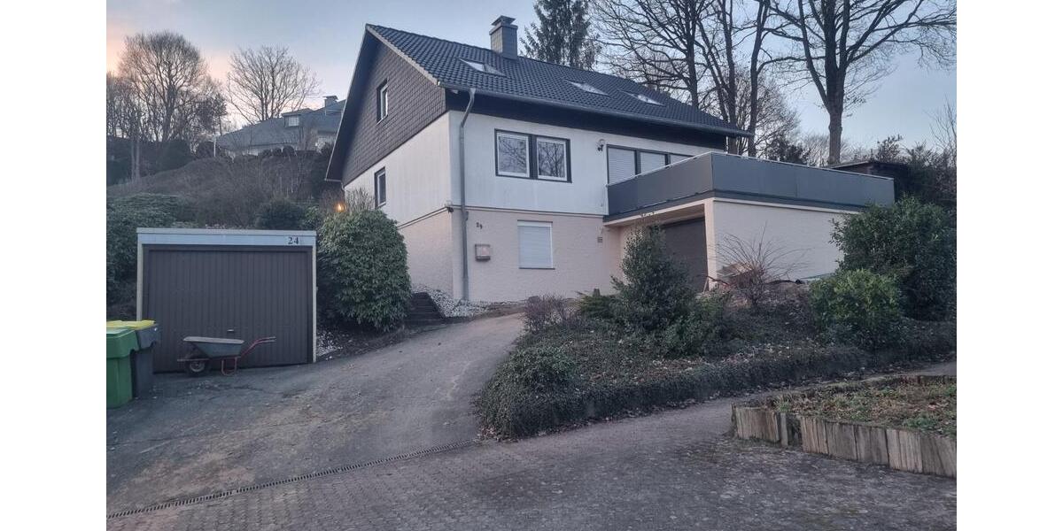 Einfamilienhaus Halver - 6.5 Zimmer, 160 m&sup2;, 1.800&euro; | Angebot:25449514