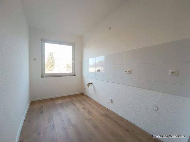 Etagenwohnung Duisburg Untermeiderich - 2 Zimmer, 61 m&sup2;, 500&euro; | Angebot:26815953