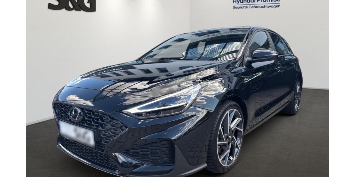 Hyundai i30 26.211 km 26.990 &euro; Petersberg OT Sennewitz 06193