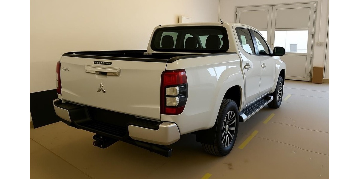 Mitsubishi L200 2.2 4x4 DI-D Aut. Leder Ahk. Dk 84.050 km 27.900 &euro; Berlin 10247