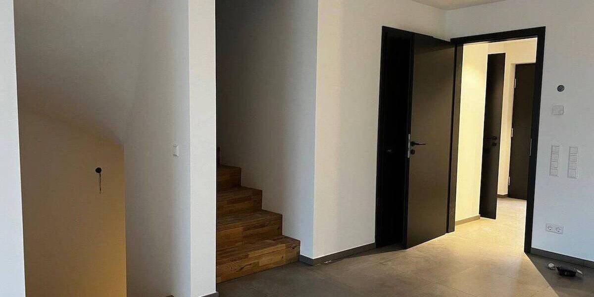 Doppelhaushälfte Amstetten - 7 Zimmer, 185 m&sup2;, 2.000&euro; | Angebot:26819968