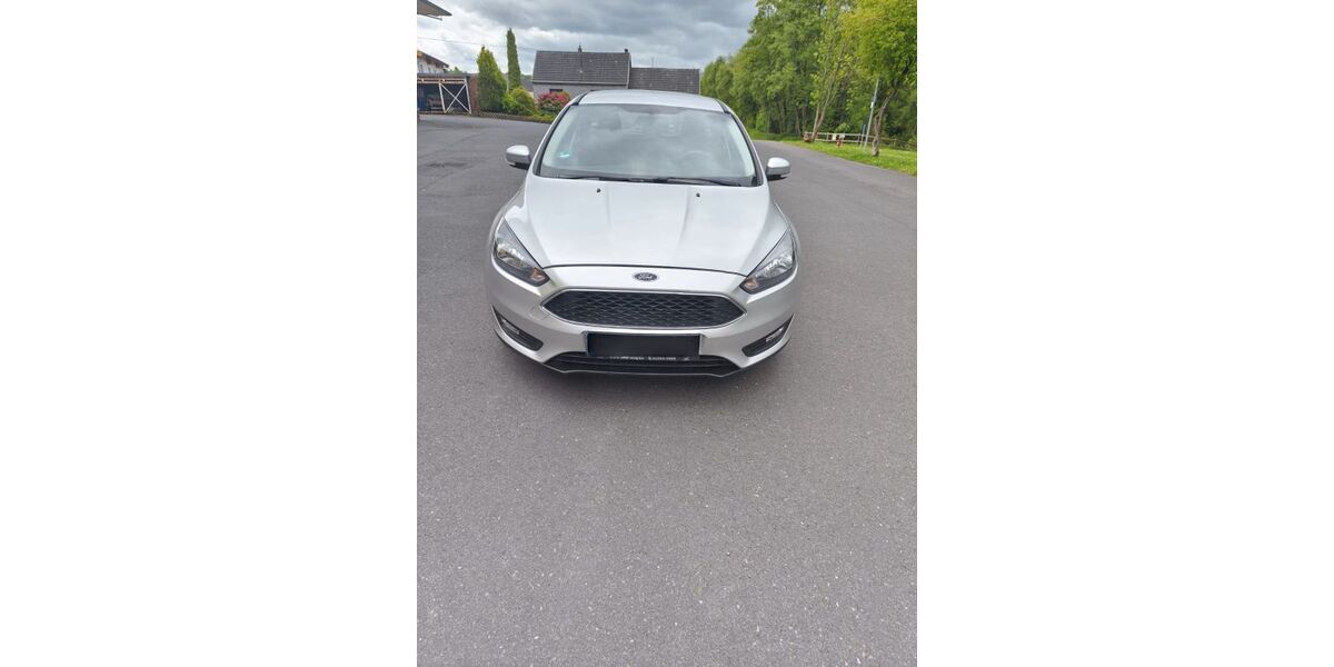 Ford Focus 217.900 km 4.999 &euro; Buchholz 53567