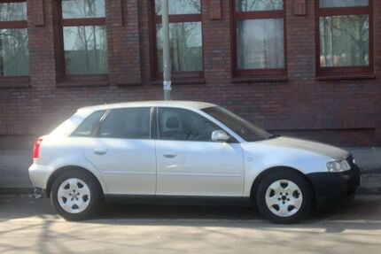 Audi A3 110.000 km 2.500 &euro; berlin 10829