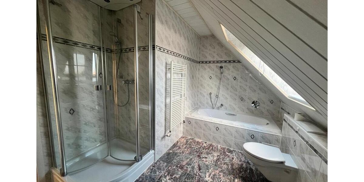 Einfamilienhaus Neukloster - 6 Zimmer, 135 m&sup2;, 1.100&euro; | Angebot:25309812