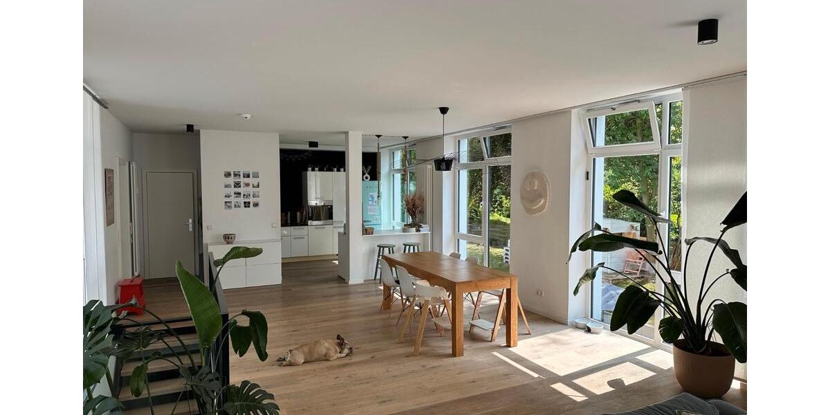 Lichtdurchflutete Maisonettewohnung mit Garten in ruhiger Lage 5 zimmer