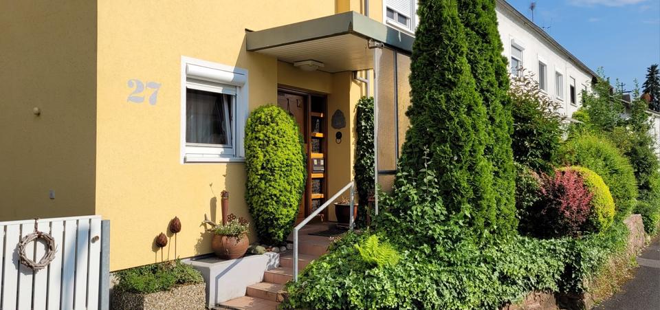 Reihenhaus Tauberbischofsheim - 5.5 Zimmer, 124 m&sup2;, 278.000&euro; | Angebot:27224410