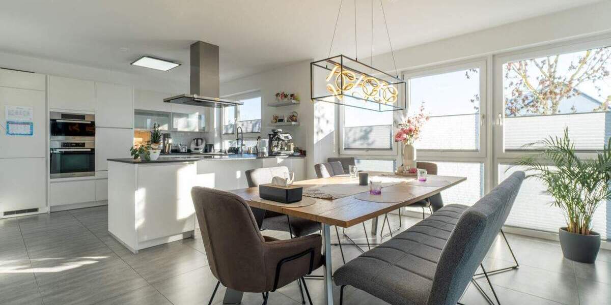 Etagenwohnung Villingen-Schwenningen Schwenningen - 5 Zimmer, 203 m&sup2;, 747.000&euro; | Angebot:25695899