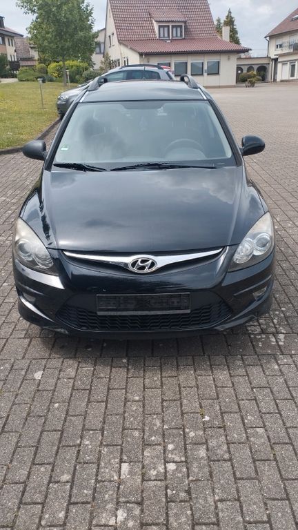 i30
