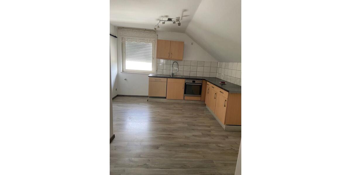 Dachgeschoßwohnung Gaildorf - 3 Zimmer, 68 m&sup2;, 800&euro; | Angebot:26634382