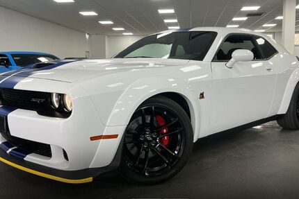 Dodge Challenger 54.000 km 45.990 &euro; Mudau 69427