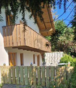 RUHIG, HOCHWERTIG, FÜR KLEINE FAMILIEN - Einfamilienhaus Vogt | Angebot:26292510