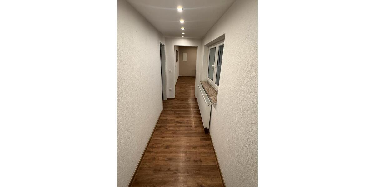 Sanierte 4 Zimmer Wohnung 145qm 4 zimmer