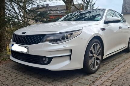 Kia Optima 231.000 km 10.690 &euro; Zwönitz 08297