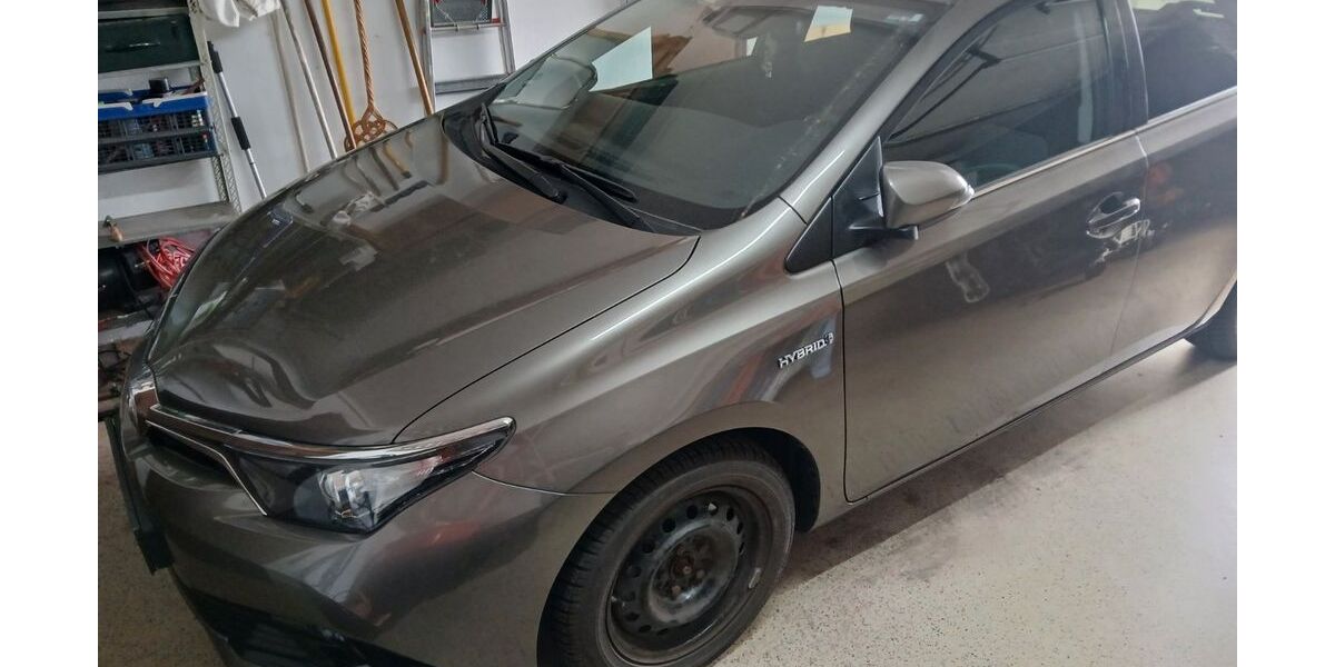 Toyota Auris 40.000 km 13.499 &euro; Völklingen 66333