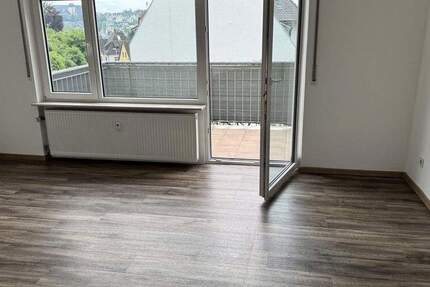 Attraktive helle 4-Zimmer-Wohnung, in sehr guter Lage, in Königstein im Taunus 4 zimmer