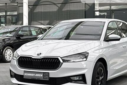 Skoda Fabia 30.406 km 17.599 &euro; Bremerhaven 27576