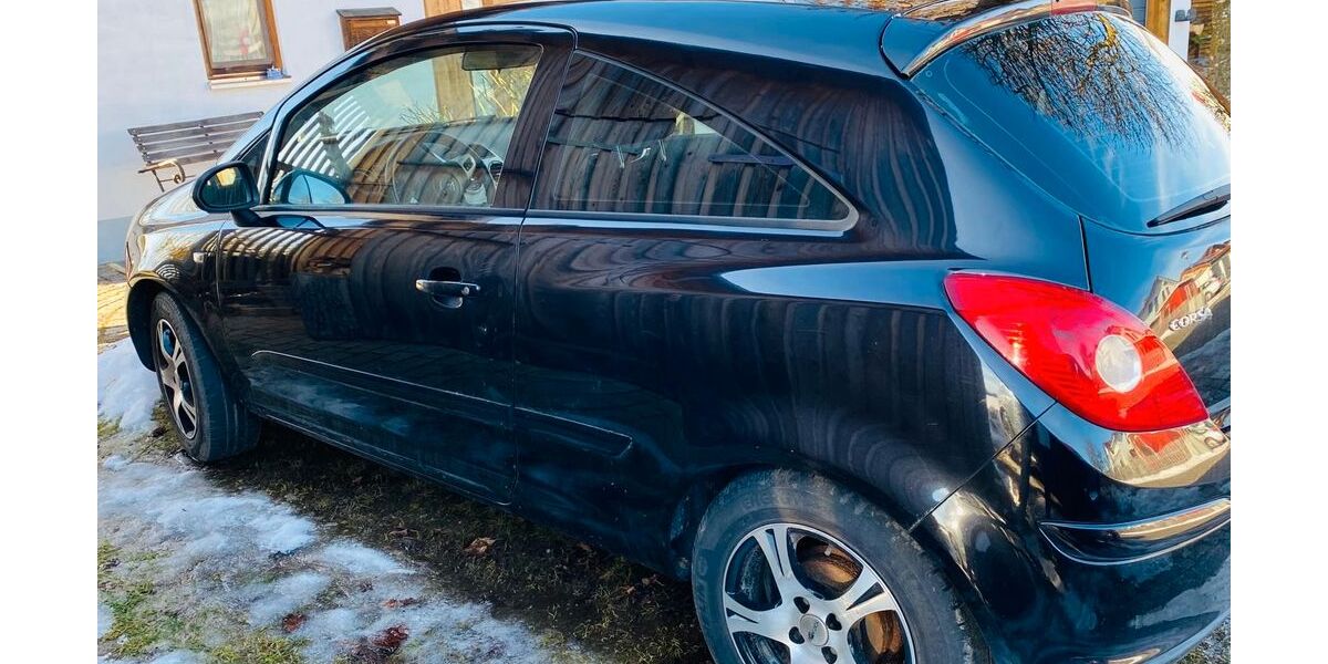 Opel Corsa 235.000 km 900 &euro; München 81539