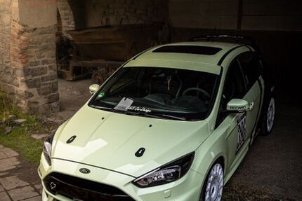 Ford Focus 48.800 km 32.700 &euro; Bad marienberg 56470