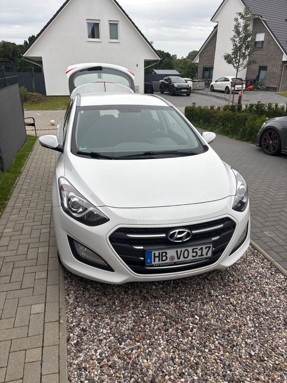 i30
