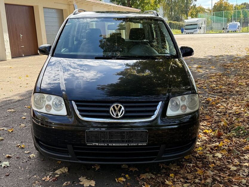 VW Touran 297.460 km 2.199 € Kempten 87437