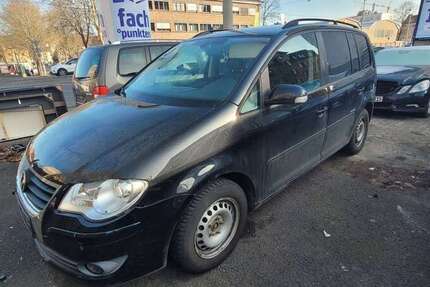 VW Touran 204.000 km 1.350 &euro; Kassel 34123