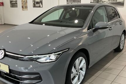 VW Golf 20.354 km 27.649 &euro; Passau 94032
