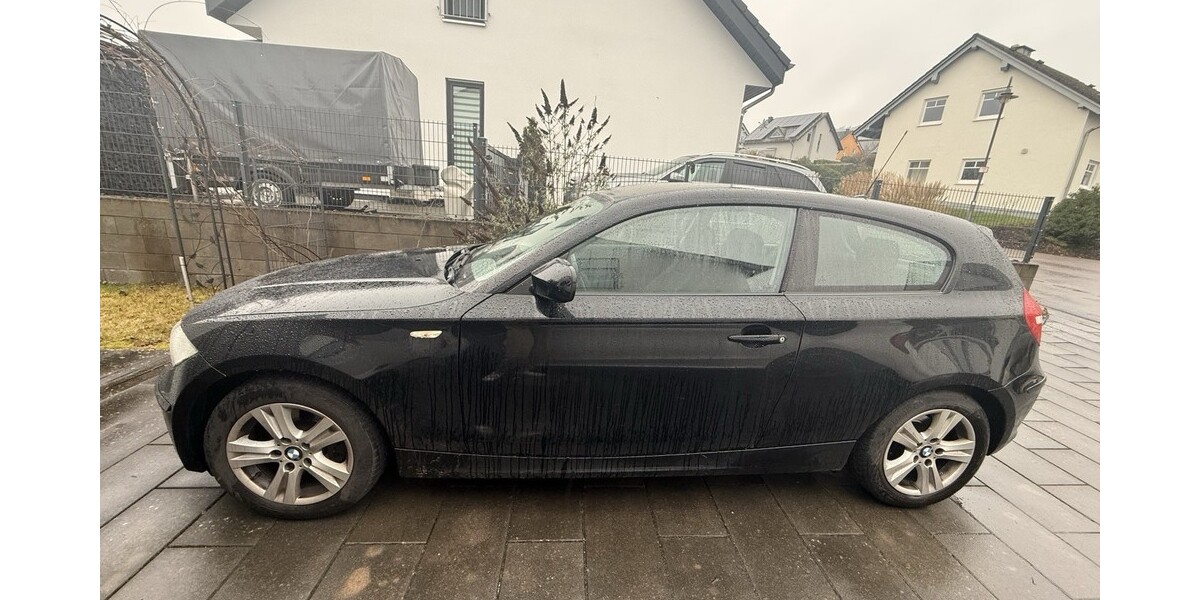 BMW 1er 240.000 km 2.150 &euro; Föhren 54343