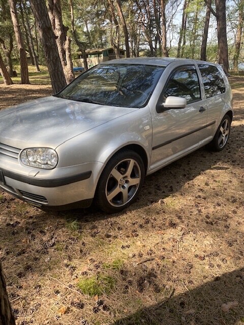VW Golf IV 130.000 km 2.400 € Diensdorf-Radlow 15864