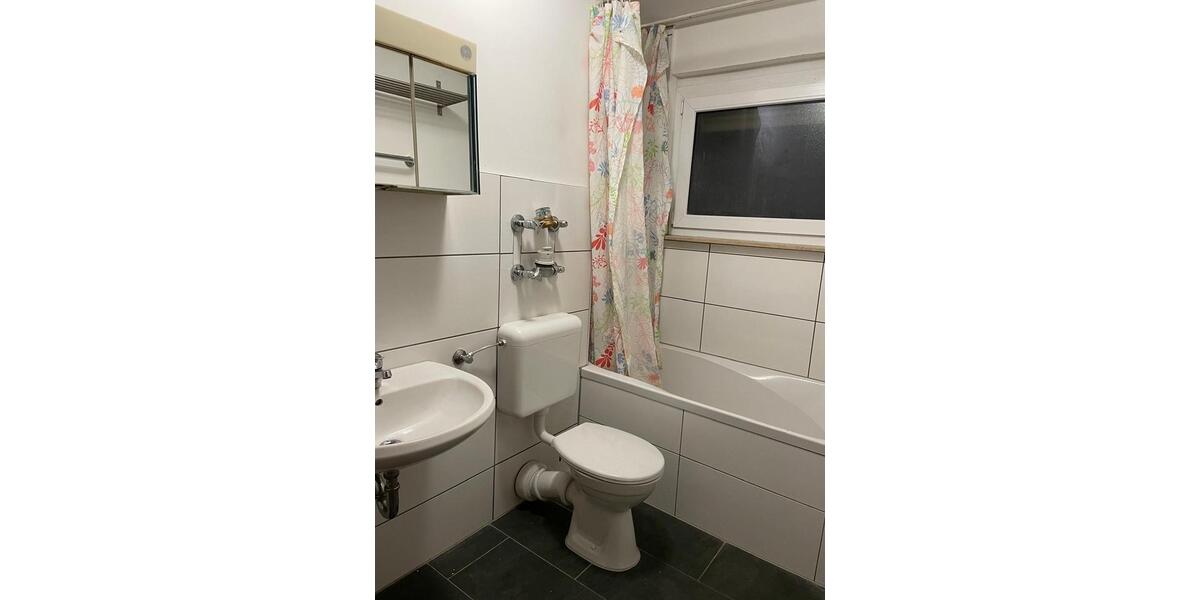 Etagenwohnung Reutlingen Reutlingen (Kernstadt) - 2 Zimmer, 63 m&sup2;, 830&euro; | Angebot:25046489