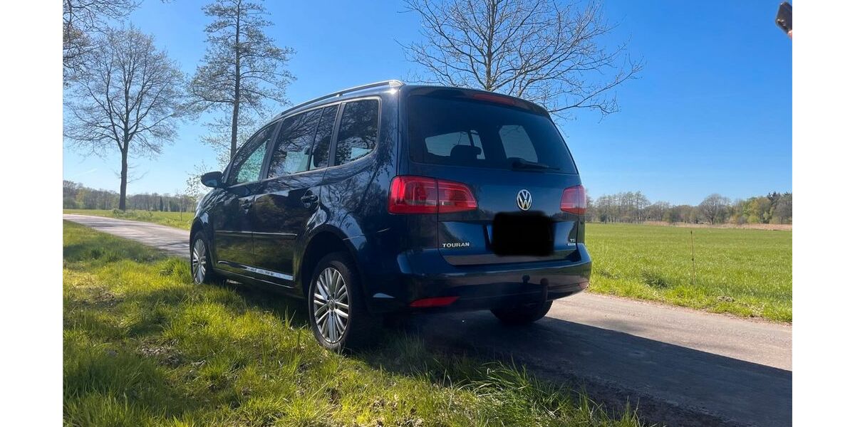 VW Touran 211.100 km 5.990 &euro; Friedeburg 26446