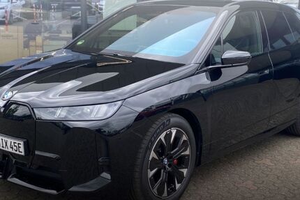 BMW iX 8.999 km 75.990 € Bocholt 46395