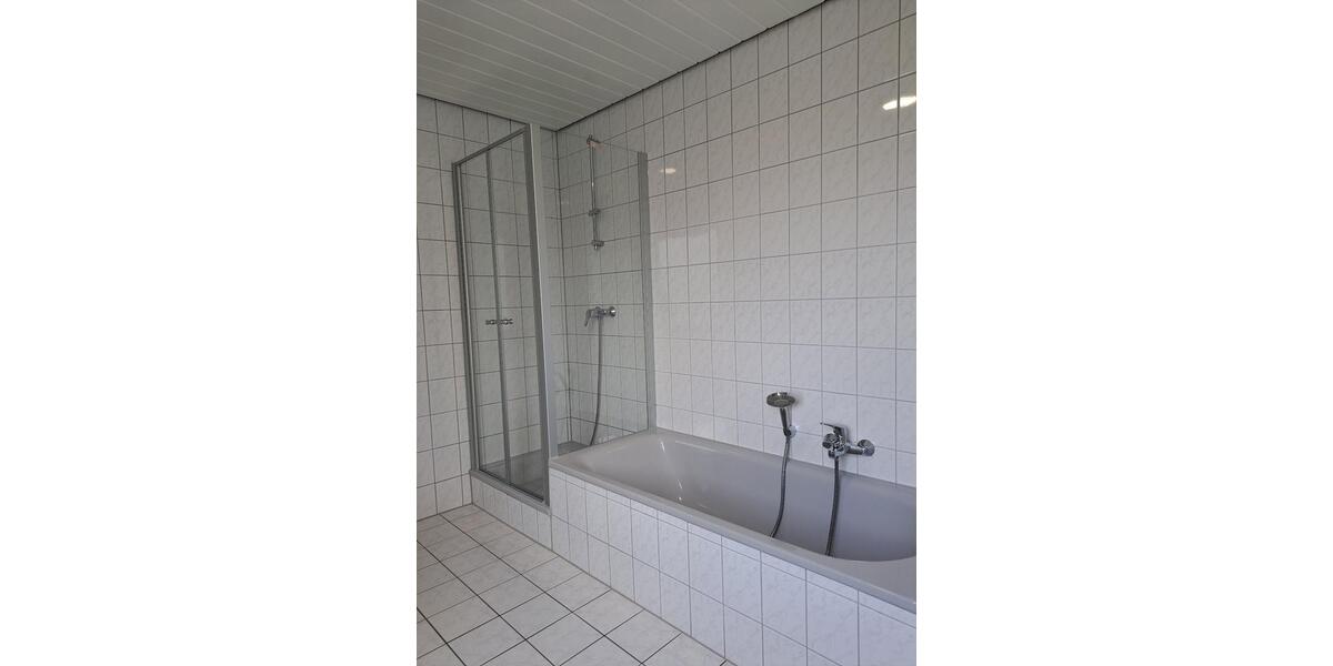 Etagenwohnung Pohlheim - 4 Zimmer, 117 m&sup2;, 1.050&euro; | Angebot:26295550